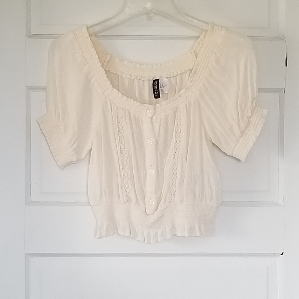 Cropped lace top